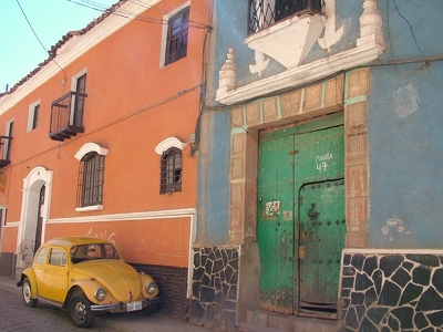 Potosi 009 - Rue coccinelle couleurs - Bolivie