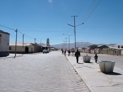 Salar d uyuni 001 - Rue d uyuni - Bolivie