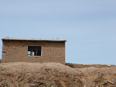 Voyage Sucre-Potosi 003 - Maison en terre - Bolivie