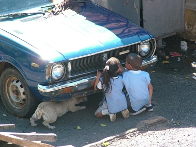 Asuncion 013 - Enfants faisant une blague - Paraguay