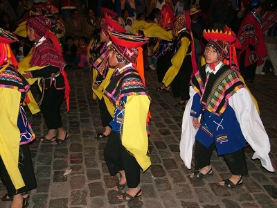 Cusco 103 - Defile des enfants - Perou