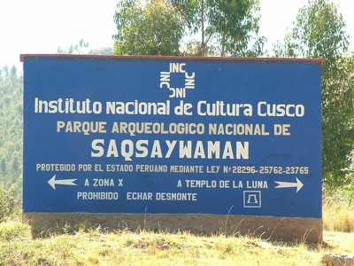 Sacsahuaman 019 - Pancarte site - Perou