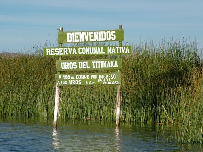 Titicaca 008 -  Bienvenidos pancarte - Perou