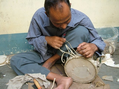 Benares Varanasi 012 - Fabrique de Tablas - Bayan - Inde