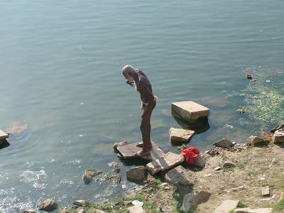 Benares Varanasi 040 - Bord du Gange Ablutions - Inde