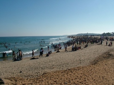 Mamallapuram 059 - Plage avec indiens - Inde