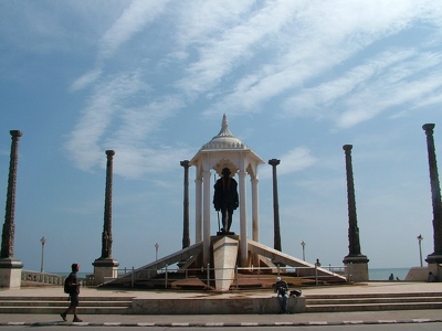 Pondy - 019 - Statue de Gandhi - Inde