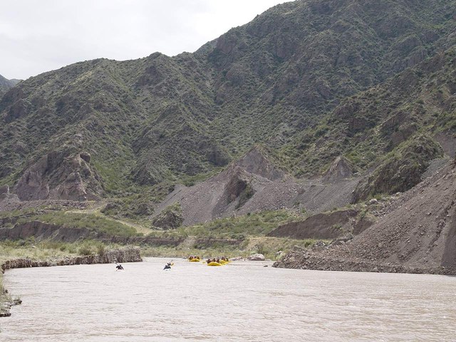 Potrerillos_Rafting_42_-_vue_generale_-_Argentine.JPG
