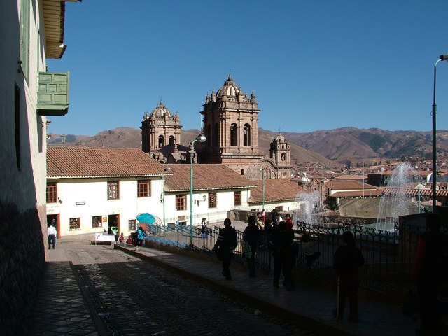 Cusco_046_-_Place_-_Perou.jpg