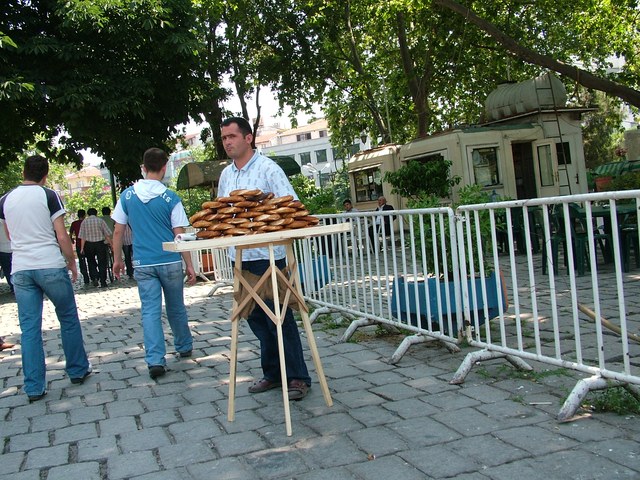 019_-_Istanbul_-_Vendeur_beignets_-_Turquie.jpg