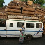 Bamako 073 - Taxi brousse charge - Mali