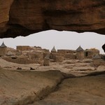 Pays Dogon Begnemato 427 - Village entre la roche - Mali