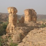 Pays Dogon Begnemato 428 - Grand rocher - Mali