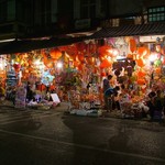 Hanoi - 046 - Rue decorations - Vietnam