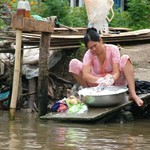 Mekong - 121 - Lessive dans fleuve - Vietnam