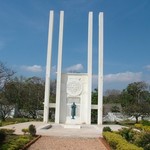 Pondy - 017 - Monument aux morts francais - Inde