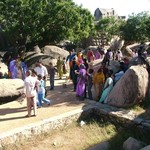 Mamallapuram 046 - Indiens dans parc - Inde