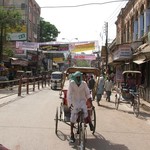 Benares Varanasi 020 - Rue rickshaw - Inde