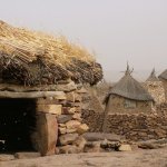 Pays Dogon Djiguibombo 025 - Togouna et village - Mali