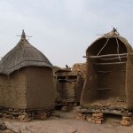 Pays Dogon Djiguibombo 033 - Greniers et grenier ouvert - Mali