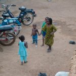 Mopti 081 - Enfants jouents - Mali