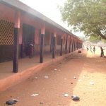 Glona fete 004 - Ecole exterieur - Ghana