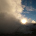 Salar d'uyuni 256 - Geysers et soleil - Bolivie
