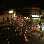 Hanoi - 070 - Carrefour nuit - Vietnam