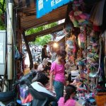 Hanoi - 002 - Rue vendeurs - Vietnam