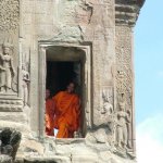 Angkor - 190 - Angkor Wat - Moine sourit - Cambodge