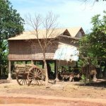 Voyage frontiere - 038 - Habitation pilotis - Cambodge