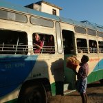 Mamallapuram 137 - Flo dans bus - Inde