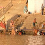 Benares Varanasi 072 - Bord du Gange Ablutions - Inde