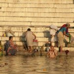 Benares Varanasi 096 - Bord du Gange Ablutions - Inde