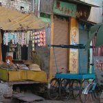 Benares Varanasi 046 - Petit commerce - Inde