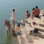 Benares Varanasi 041 - Bord du Gange Ablutions - Inde