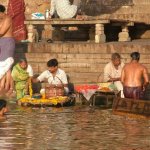Benares Varanasi 098 - Bord du Gange Ablutions - Inde