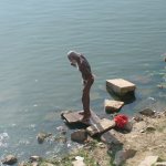 Benares Varanasi 040 - Bord du Gange Ablutions - Inde