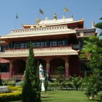 Benares Varanasi 121 - Sarnath Tple Tibetain exterieur - Inde
