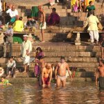 Benares Varanasi 093 - Bord du Gange Ablutions - Inde